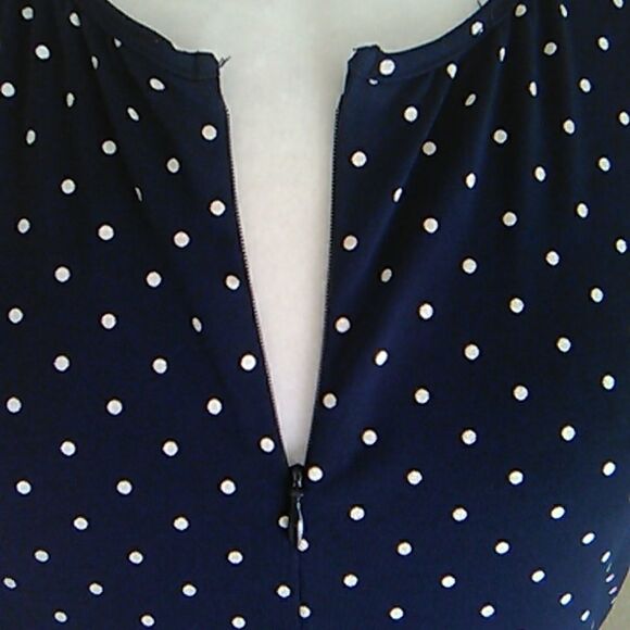CDC Polka Dot Knit Dress - Picture 3 of 8